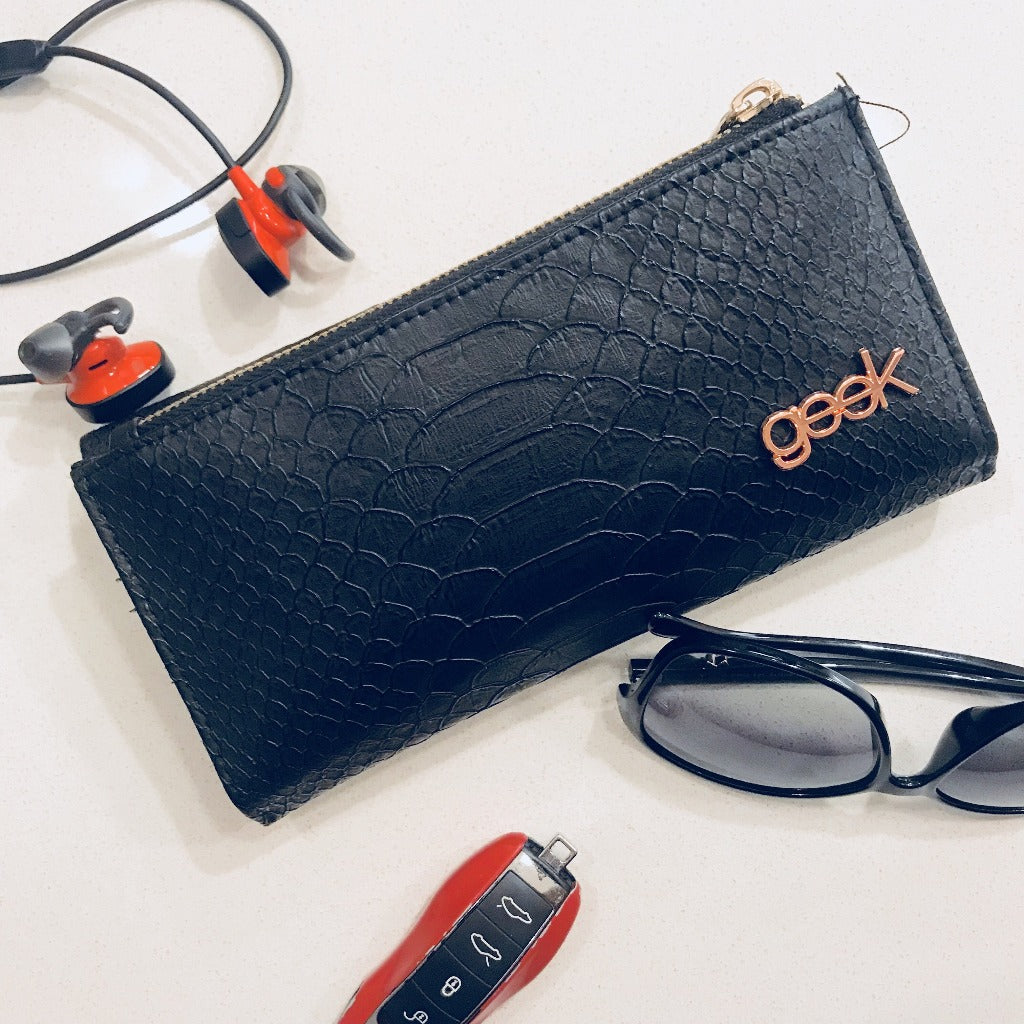 Geek Enamel Pin (rose gold)